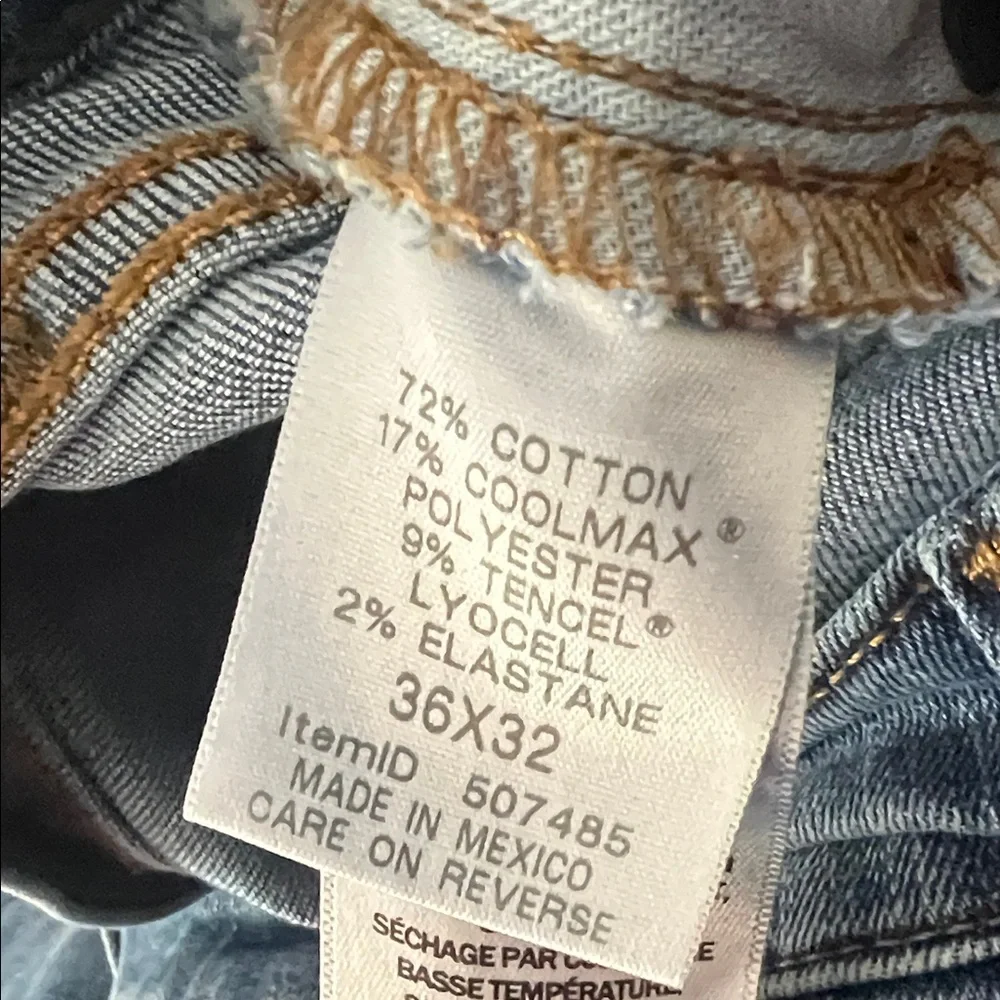 L.L. Bean Men's standard athletic Jeans - Picture 7 of 7